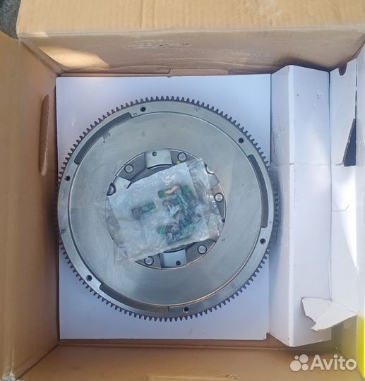 Двухмассовый маховик Volkswagen Multivan T5