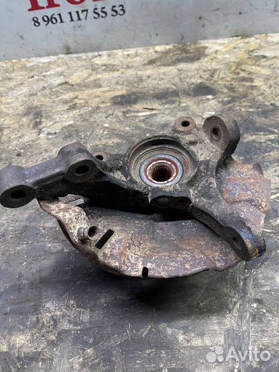 Передний кулак левый правый Hyundai Solaris 1