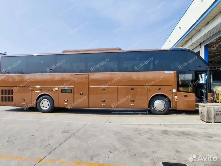 Туристический автобус Zhong Tong LCK6127H Compass, 2023