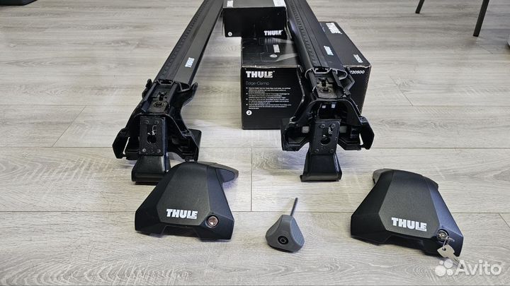 Комплект поперечин Thule на Toyota Camry 70