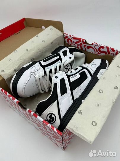 Кроссовки DVS