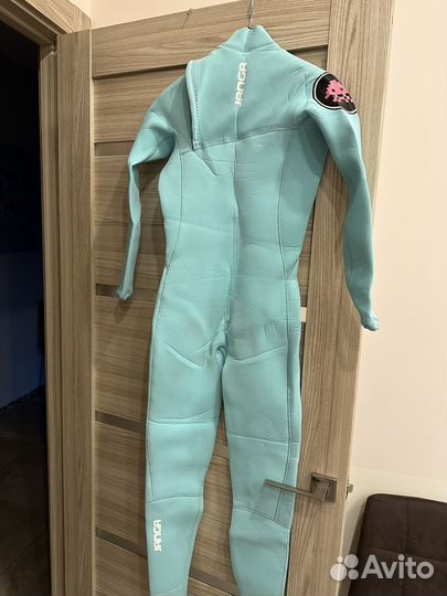 Гидрокостюм женский