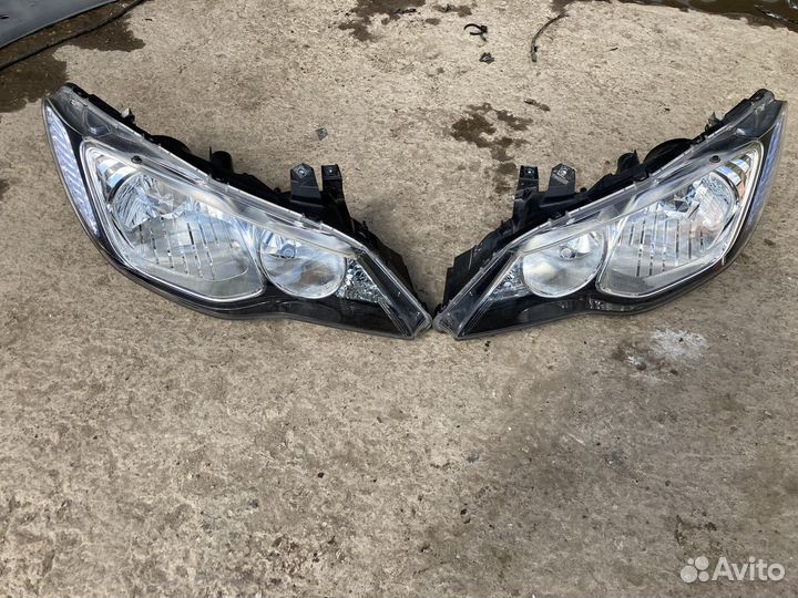 Honda Civic 4d фара ксенон