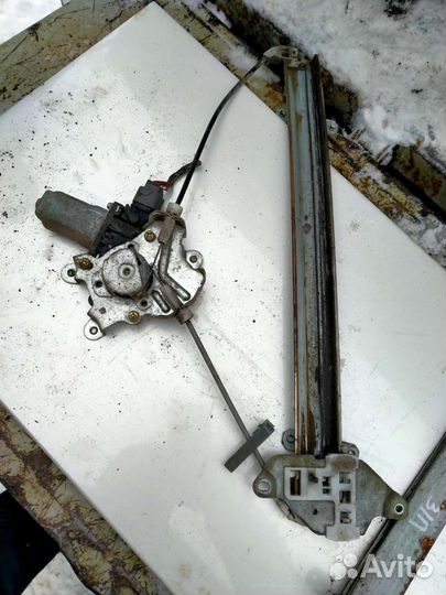 Стеклоподъёмник Передний правый Митсубиси Лансер 9