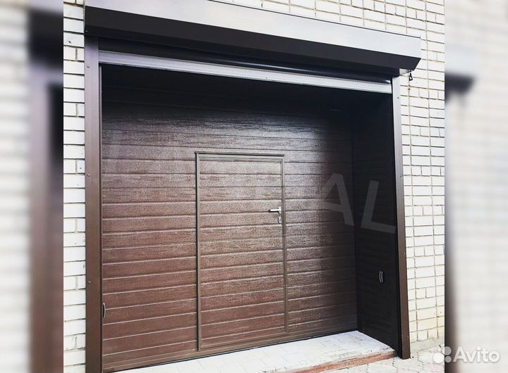 Секционные ворота