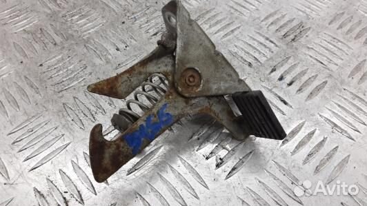 Замок капота volvo V70 2 (94S05VR01)