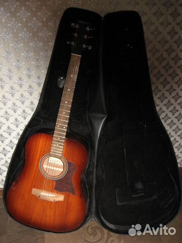 Акустическая гитара