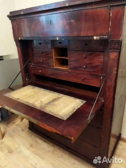 Антикварный секретер
