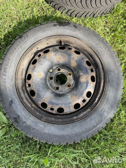 Колеса зимние на polo/rapid в сборе 185/60 R15