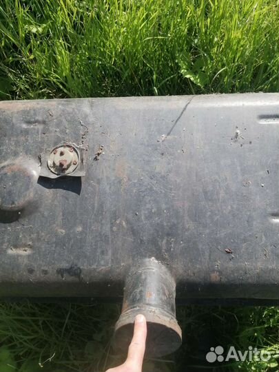 Топливный бак на грузовик