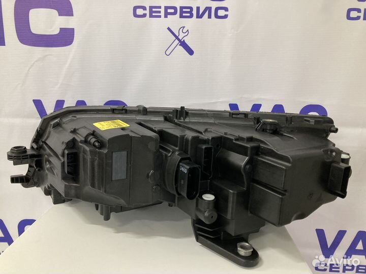 Светодиодная фара октавия правая 5E1941018E