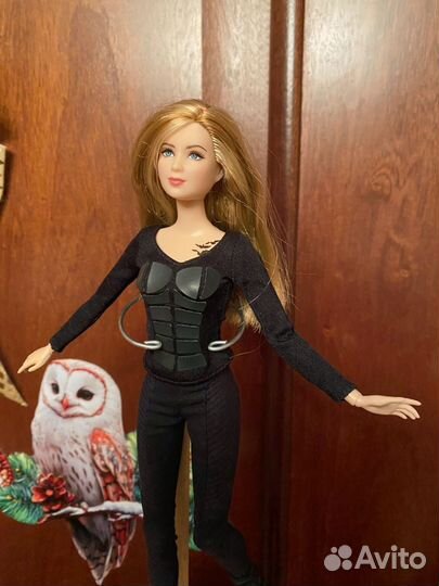 Барби Трис дивергент