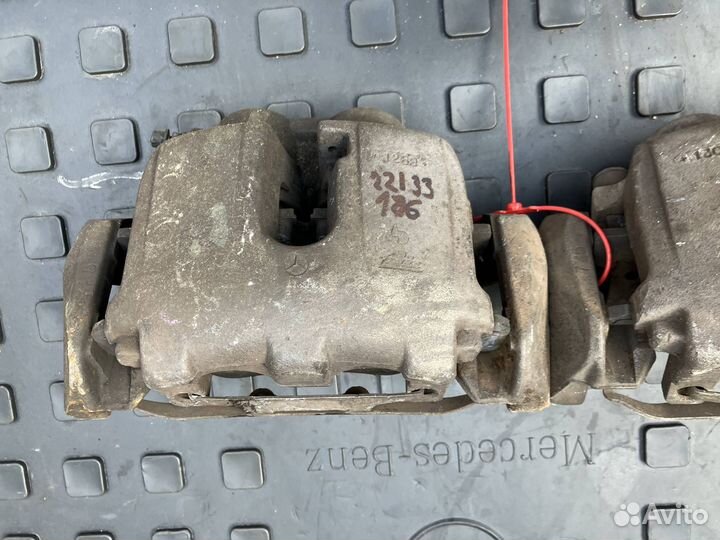 Суппорт тормозной передний Mercedes-Benz GL-Класс