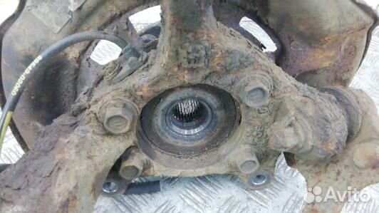 Ступица передняя правая toyota auris E150 (3NI08N9