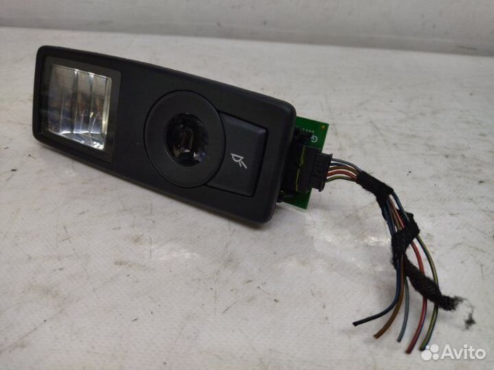 Плафон освещения салона правый Bmw X5 E70M 5.0