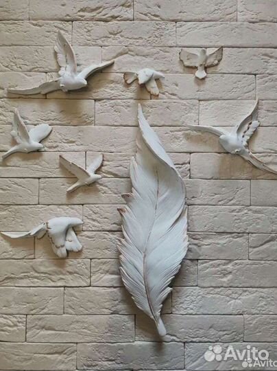 Настенное панно перо с птичками