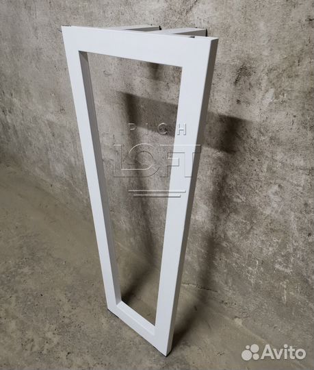 Металлическая ножка для барной стойки