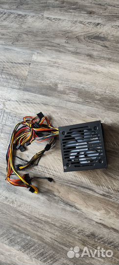 Блок питания 650W AeroCool VX 650 plus RGB