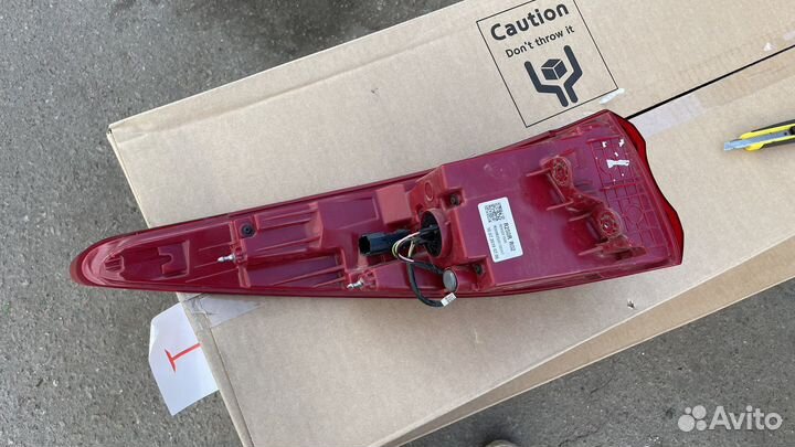 Фонарь внешний правый Kia Sportage 4 QLe оригинал