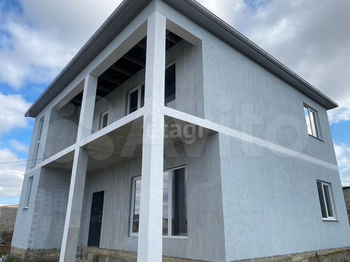 Коттедж 200 м² на участке 6 сот.