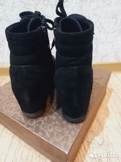 Ботинки женские 39 размер