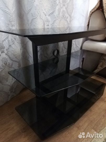 Тумба для аппаратуры