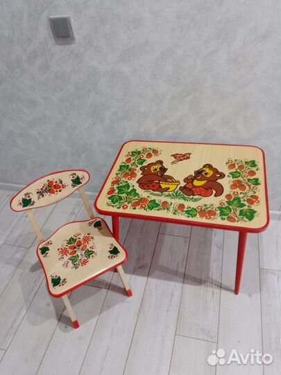 Детский стол и стул