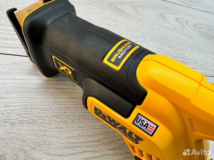 Пила сабельная Dewalt dcs367b