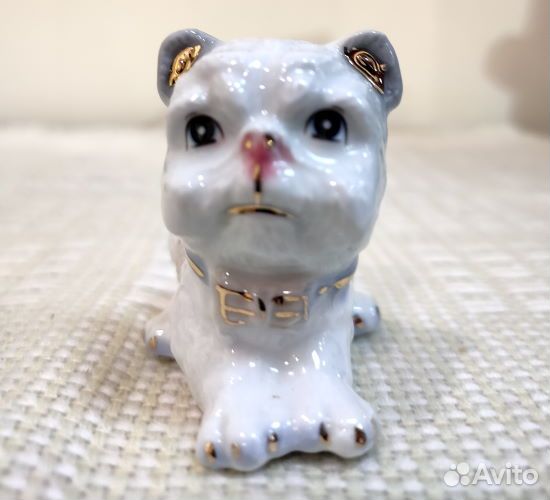 Статуэтка собака