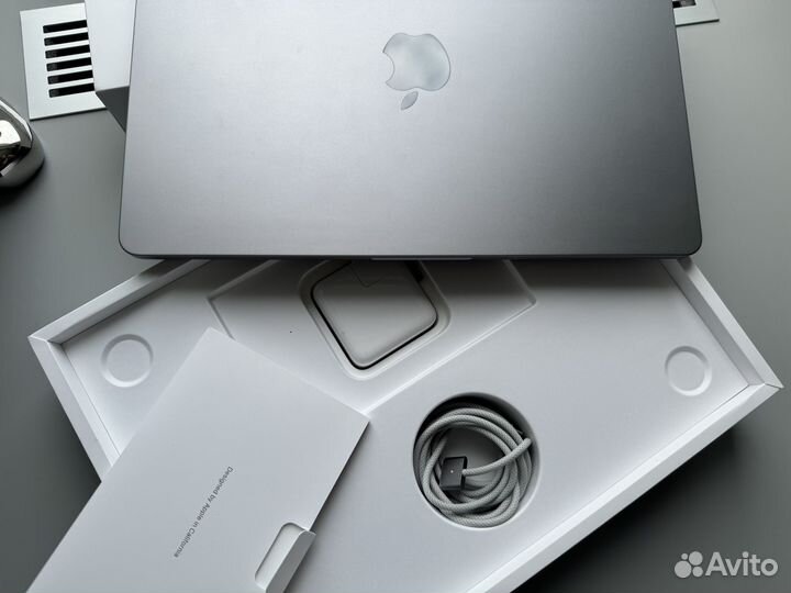 Apple MacBook Air 13 2022 m2