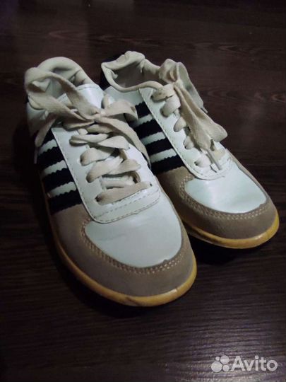 Кроссовки детские