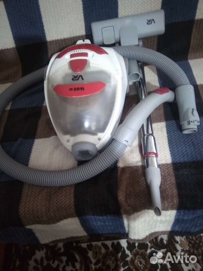 Пылесос VR 1600