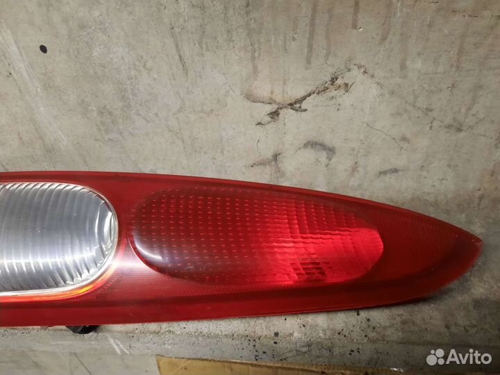 Задний правый фонарь kia clarus