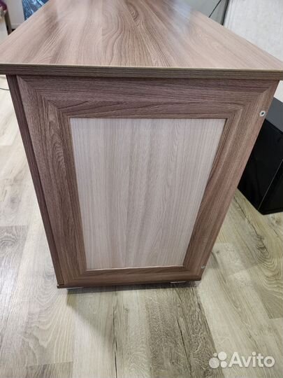 Тумба под тв 132*48см