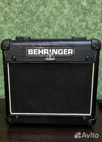 Ламповый комбоусилитель Behringer AC108 15 Ватт