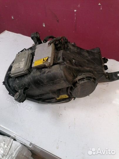 Фара ксеноновая передняя левая Mercedes Benz R