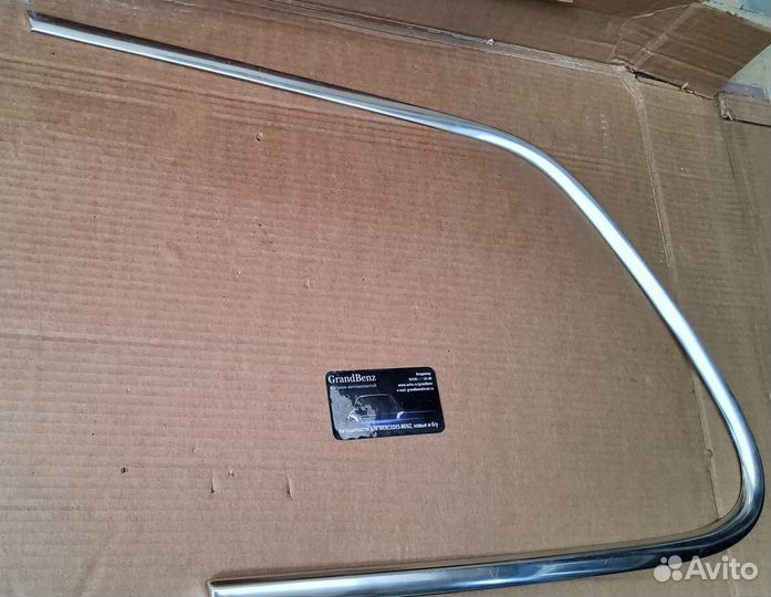 Молдинг стекла задний левый Volkswagen Touareg NF