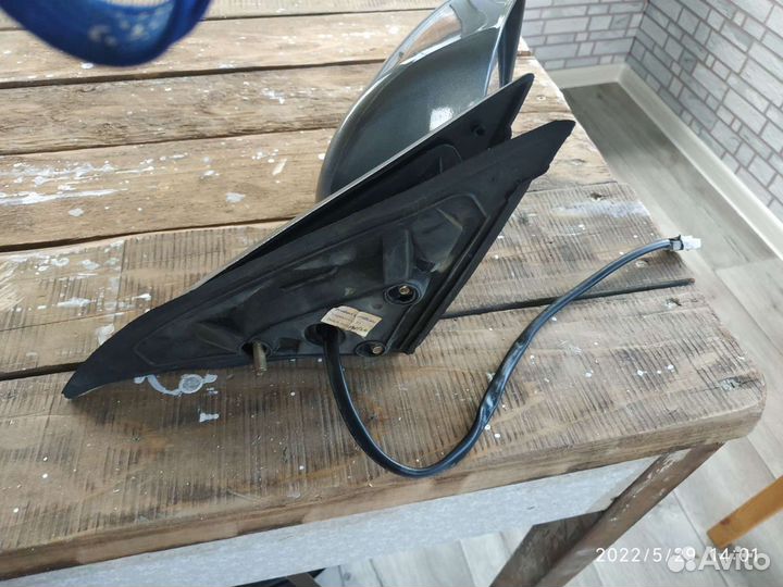 Правое зеркало Тайота Камри