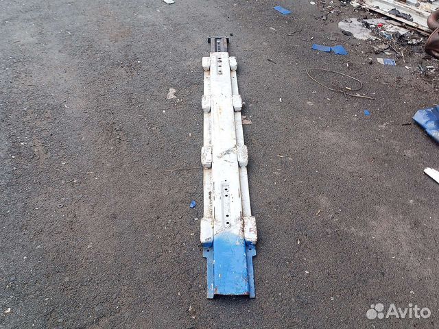 Стойки на полуприцеп