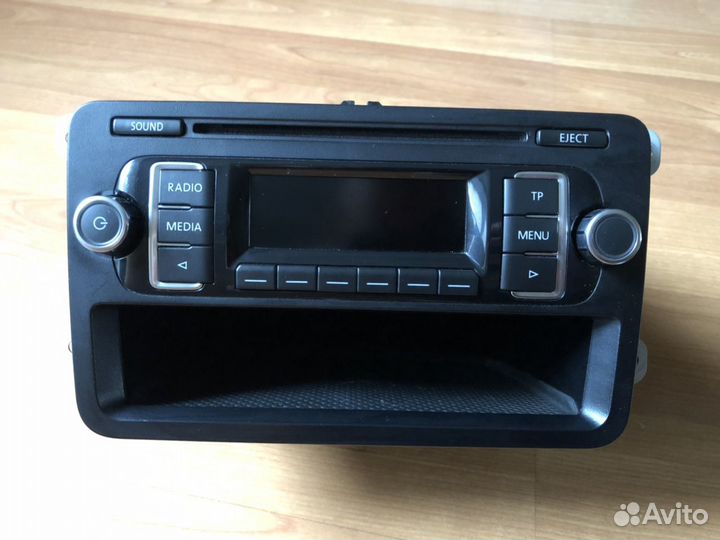Штатная магнитола RCD 210 Volkswagen