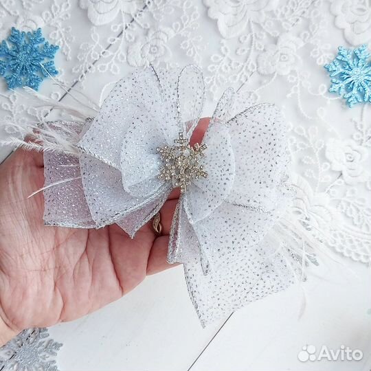 Бант-заколка новогодний ручная работа