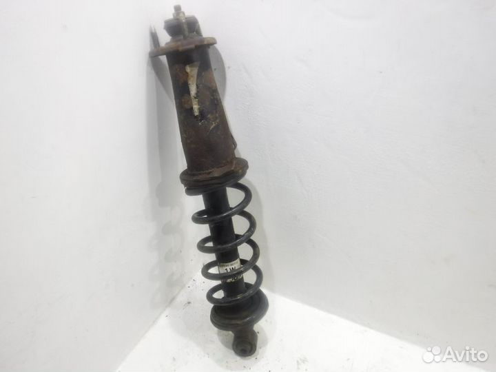 Стойка задняя правая в сборе