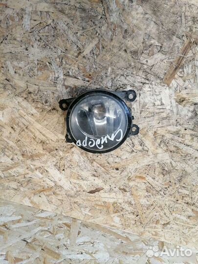 Противотуманная фара Рено Сандеро