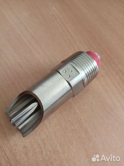 Поилки нипельные для поросят и свиней новые