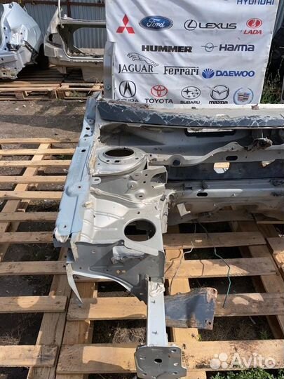 Передняя часть кузова Renault Megane Ii седан