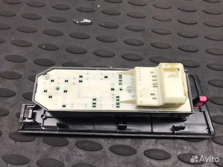 Блок стеклоподъемников Toyota Highlander 2