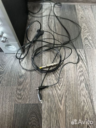Продам колонки Microlab m520