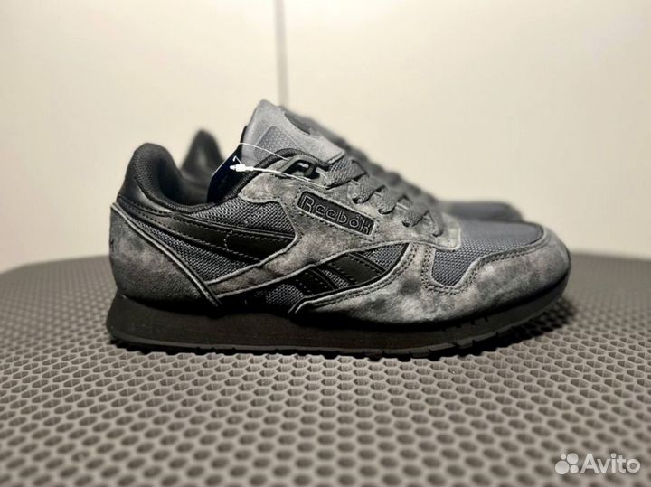 Кроссовки Reebok удобные