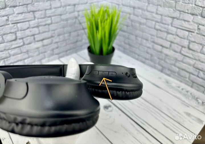 Беспроводные наушники JBL Tune 1100