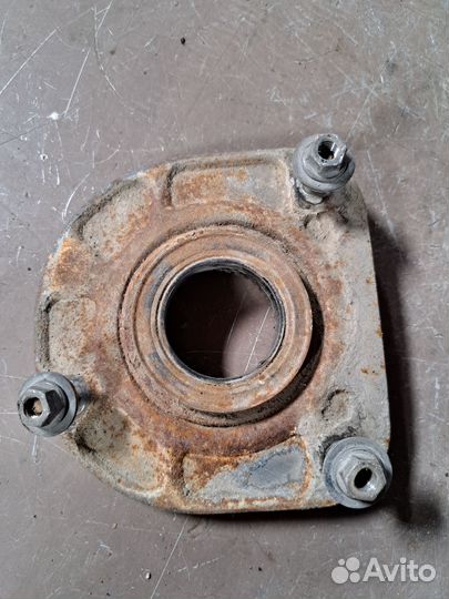 Опора стойки Volvo S80